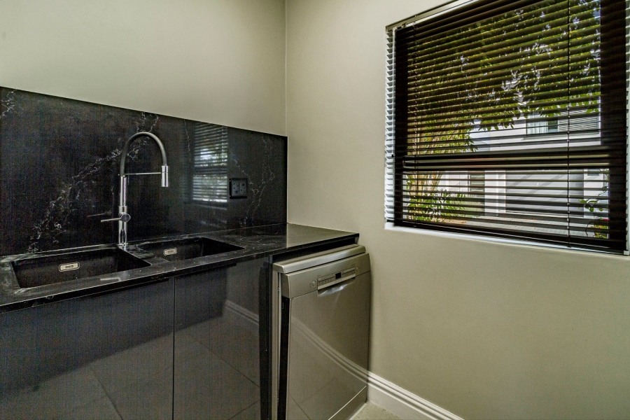 4 Bedroom Property for Sale in Croydon Gardens Estate Western Cape
